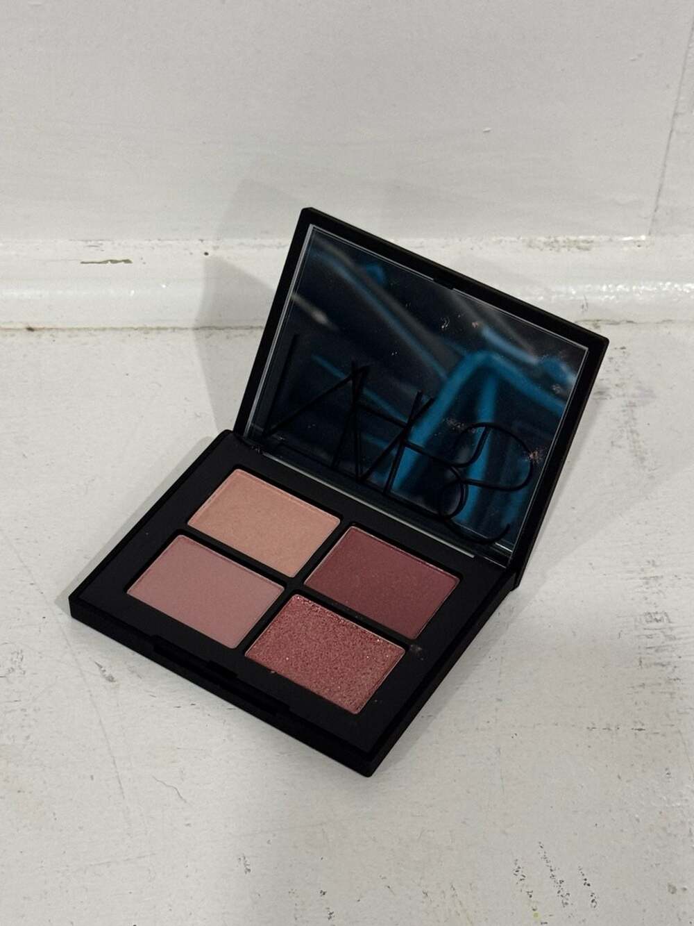 NARS Quad Eyeshadow Palette Kuala Lumpur - Picture 2 of 5